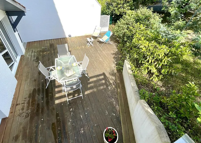 T2 Avec Grande Terrasse Sans Vis A Vis, Parking Privatif, A 100m Des Plages - Fr-1-420-47 *